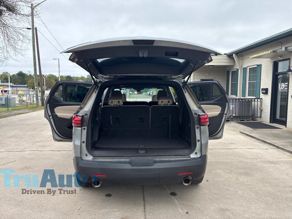 Used 2024 Chevrolet Traverse LS w/ Safety Package FWD image 16