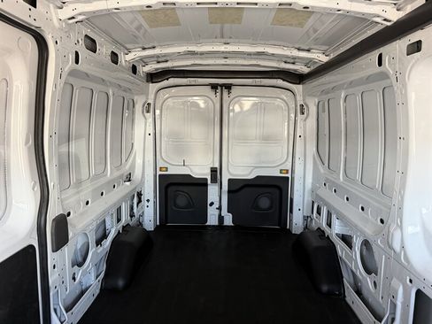 Used 2025 Ford Transit 250 148 Medium Roof RWD image 16