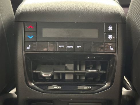 Used 2023 Jeep Grand Cherokee L Limited w/ Luxury Tech Group II AWD/4WD image 20