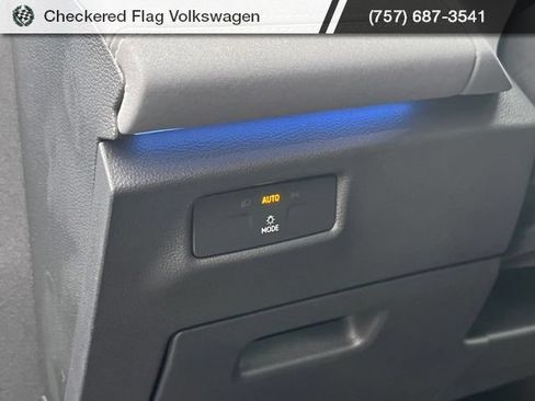 New 2026 Volkswagen Tiguan SE R-Line FWD image 16