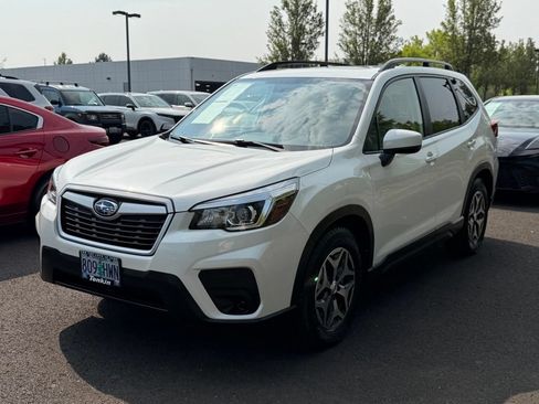 Used 2020 Subaru Forester Premium w/ Popular Package #1 AWD/4WD image 4