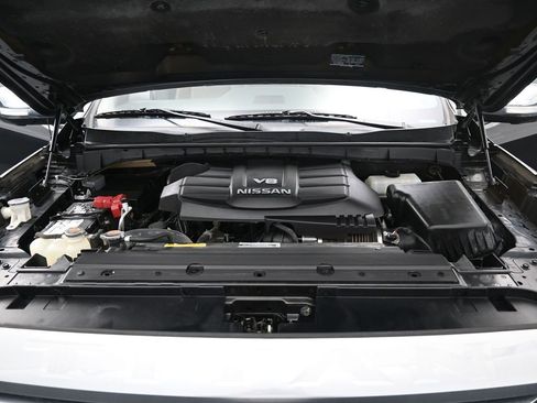 Used 2020 Nissan Titan Platinum Reserve image 45