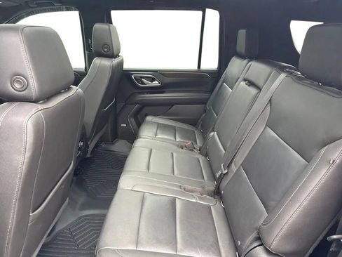 Used 2022 Chevrolet Suburban Z71 w/ Luxury Package AWD/4WD image 29