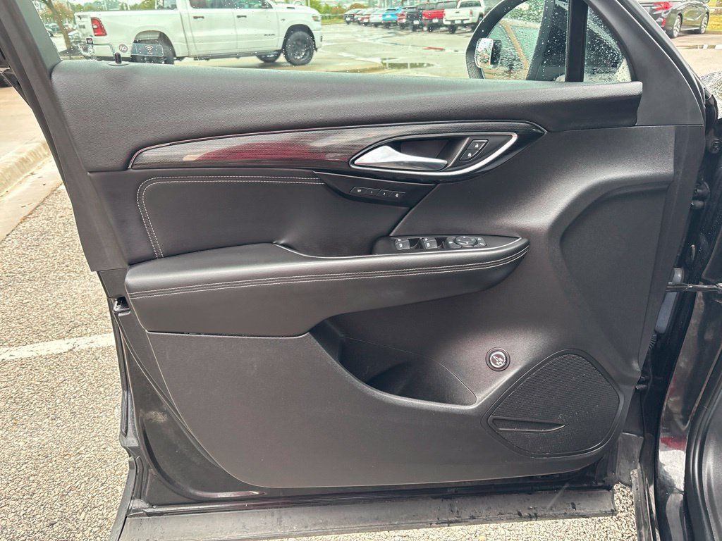 Used 2023 Buick Envision Essence FWD image 31