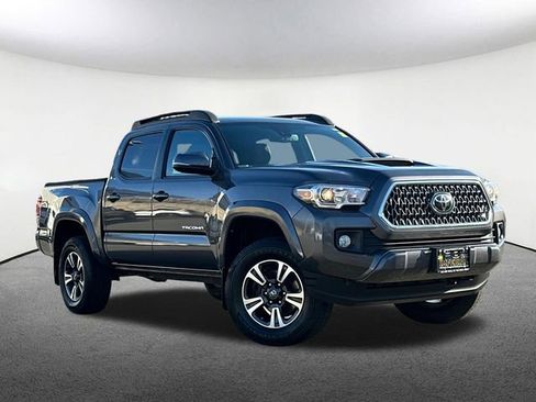 Certified 2019 Toyota Tacoma TRD Sport w/ Technology Package AWD/4WD image 2