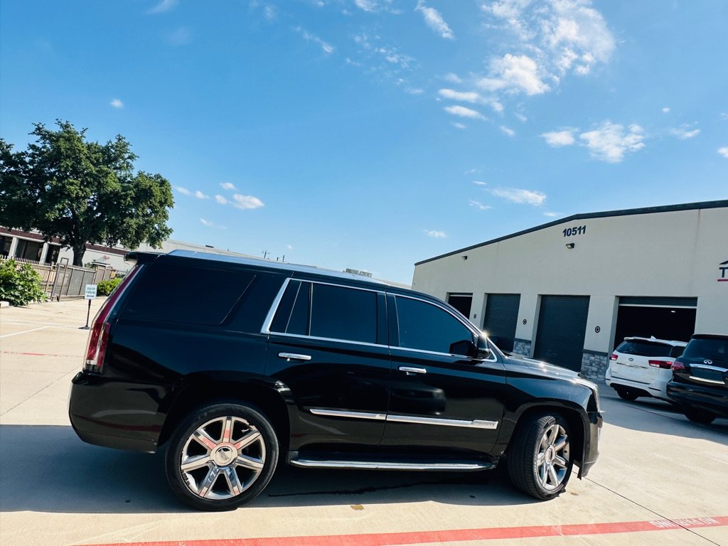 Used 2018 Cadillac Escalade 4WD image 12