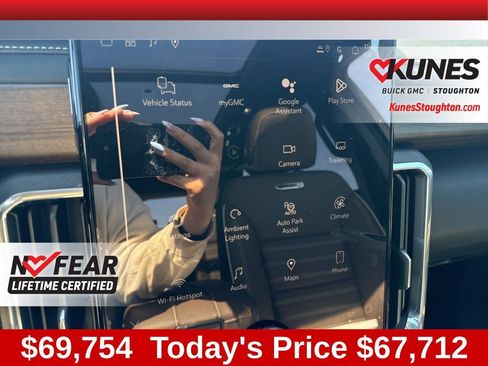 New 2026 GMC Acadia Denali Ultimate w/ LPO, Floor Liner Package AWD/4WD image 34