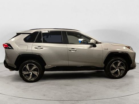 Used 2021 Toyota RAV4 SE image 6