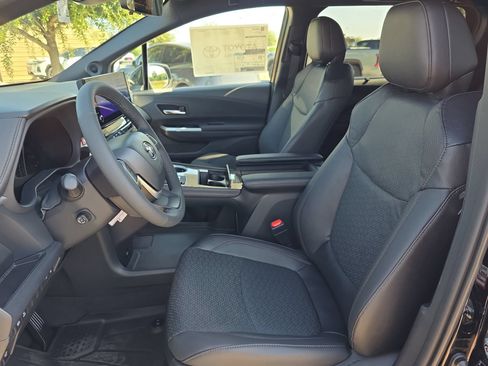 New 2026 Toyota Sienna Limited AWD/4WD image 11