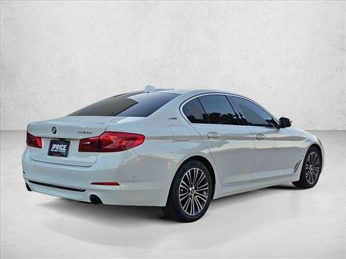 Used 2019 BMW 530e w/ Premium Package image 5