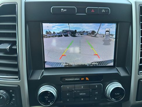 Used 2019 Ford F150 Lariat w/ Equipment Group 502A Luxury AWD/4WD image 25