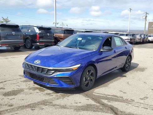 New 2026 Hyundai Elantra Sport FWD image 2