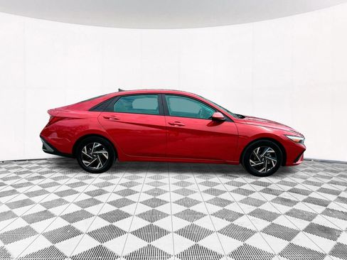 Used 2024 Hyundai Elantra SEL w/ Convenience Package FWD image 14