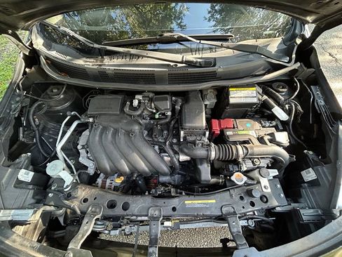 Used 2017 Nissan Versa SV FWD image 11