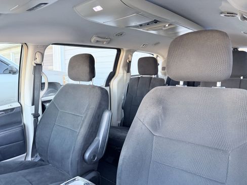 Used 2012 Chrysler Town & Country Touring w/ Entertainment Group #1 image 3