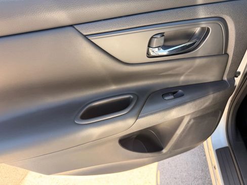 Used 2017 Nissan Altima 2.5 S w/ Power Driver Seat Package FWD image 33