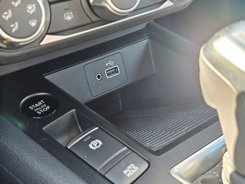 Used 2025 Nissan Kicks S AWD/4WD image 34
