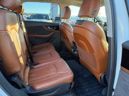 Used 2017 Audi Q7 3.0T Prestige image 16