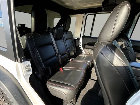 Used 2019 Jeep Wrangler Unlimited Rubicon w/ Steel Bumper Group AWD/4WD image 23