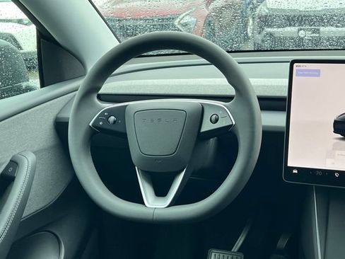 Used 2026 Tesla Model Y 2WD image 16