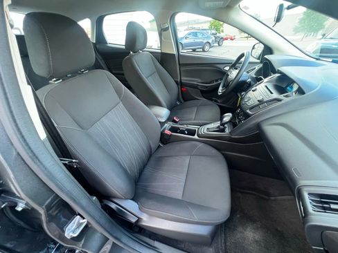 Used 2017 Ford Focus SE image 27