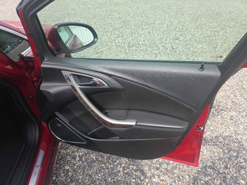 Used 2012 Buick Verano Leather FWD image 19