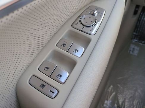 Used 2026 Genesis G70 2.5T Prestige RWD image 24