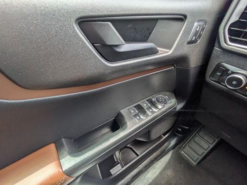Used 2025 Ford Bronco Sport Outer Banks w/ Outer Banks Tech Package+ AWD/4WD image 24