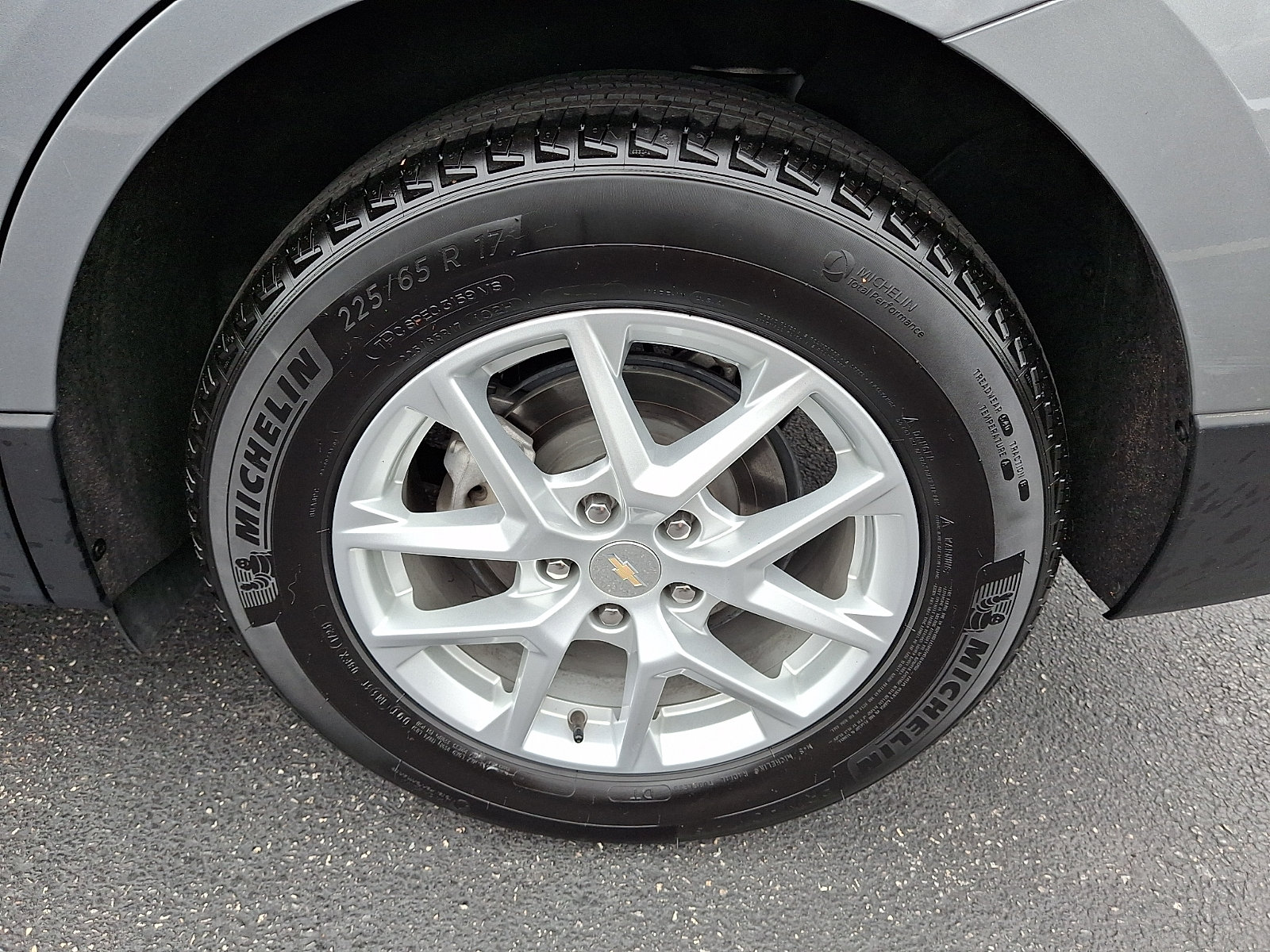 Certified 2024 Chevrolet Equinox LT FWD image 9