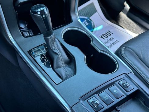 Used 2015 Toyota Camry XLE FWD image 30