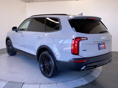 Used 2022 Kia Telluride EX w/ EX Premium Package AWD/4WD image 3