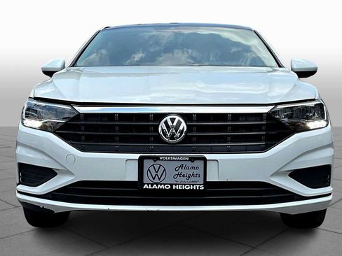Used 2021 Volkswagen Jetta SE w/ SE Cold Weather Package FWD image 4