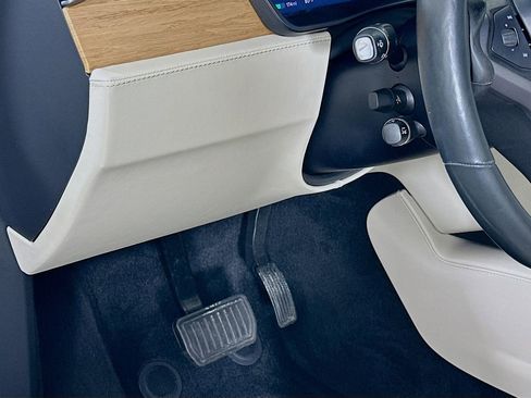 Used 2019 Tesla Model X Long Range image 10