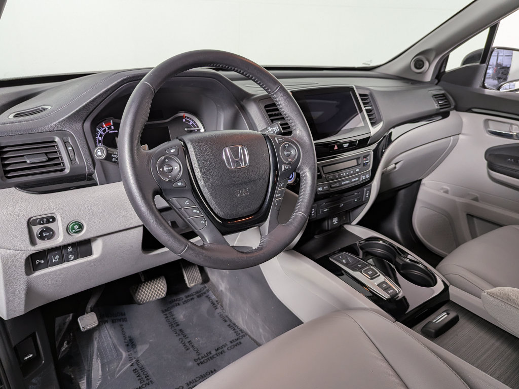 Used 2017 Honda Pilot Touring image 14