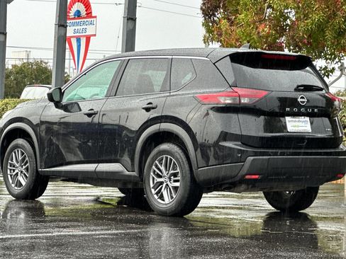 Certified 2024 Nissan Rogue S image 6