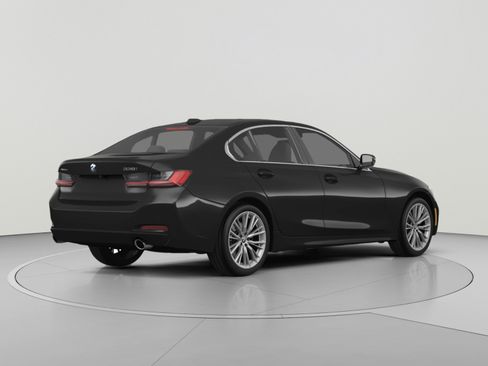 Used 2020 BMW 330i xDrive Sedan w/ Convenience Package AWD/4WD image 3