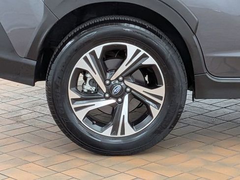 Used 2024 Subaru Crosstrek 2.0i Premium image 9