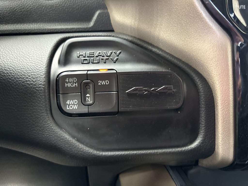 Used 2024 RAM 2500 Laramie AWD/4WD image 43