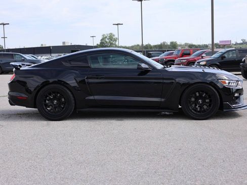 Used 2017 Ford Mustang GT RWD image 7