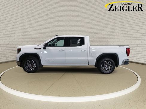 New 2026 GMC Sierra 1500 SLE w/ Preferred Package image 8