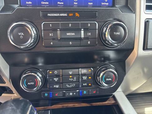 Used 2020 Ford F150 Lariat AWD/4WD image 31
