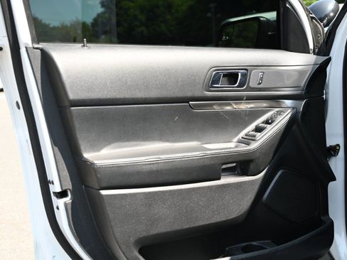Used 2018 Ford Explorer 4WD Police Interceptor image 16