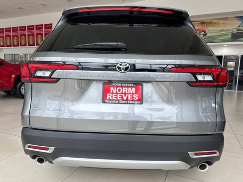 New 2026 Toyota Grand Highlander AWD Hybrid image 8