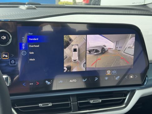 New 2026 Chevrolet Equinox EV LT image 23