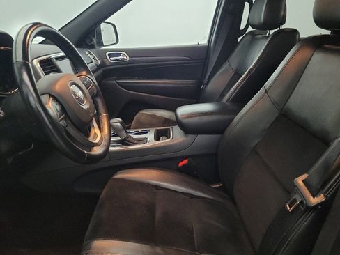 Used 2018 Jeep Grand Cherokee Altitude image 17