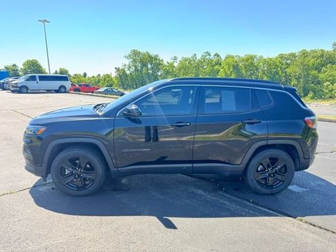 Used 2022 Jeep Compass Latitude w/ Convenience Group FWD image 6