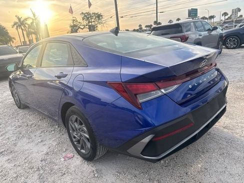 Used 2024 Hyundai Elantra SEL FWD image 8