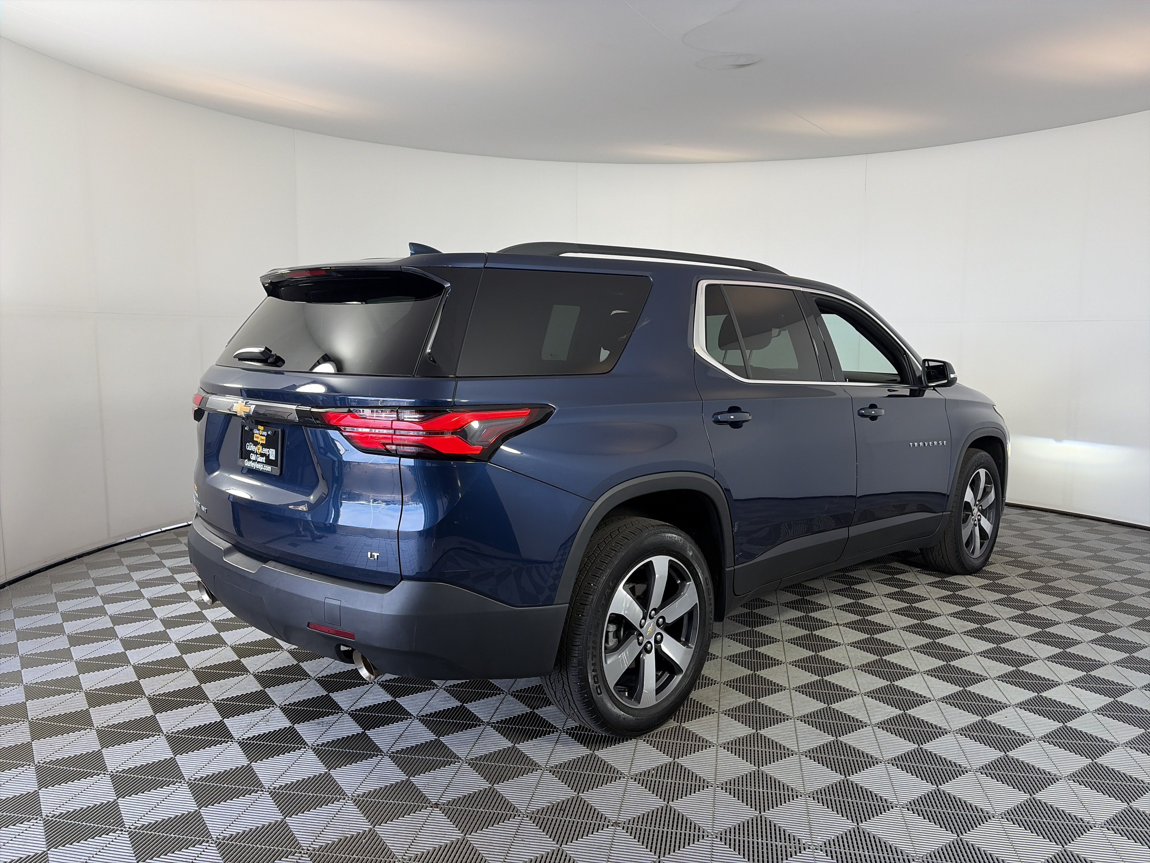 Certified 2023 Chevrolet Traverse LT w/ LT Premium Package AWD/4WD image 11