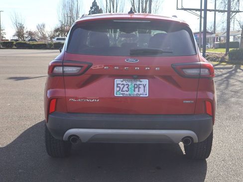 Used 2023 Ford Escape Platinum w/ Premium Technology Package image 5