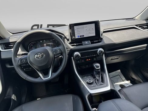 Used 2025 Toyota RAV4 XLE Premium AWD/4WD image 11